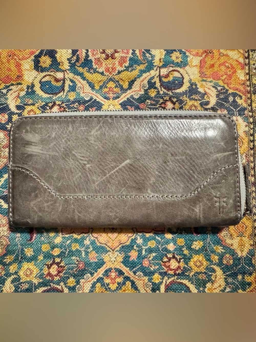 Frye Melissa Zip Wallet in Grey